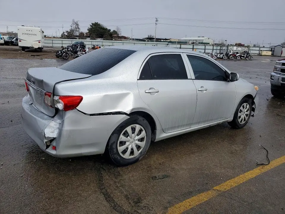 2013 TOYOTA COROLLA   