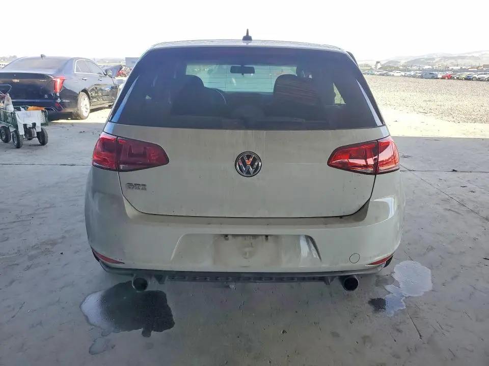 2015 VOLKSWAGEN GTI   