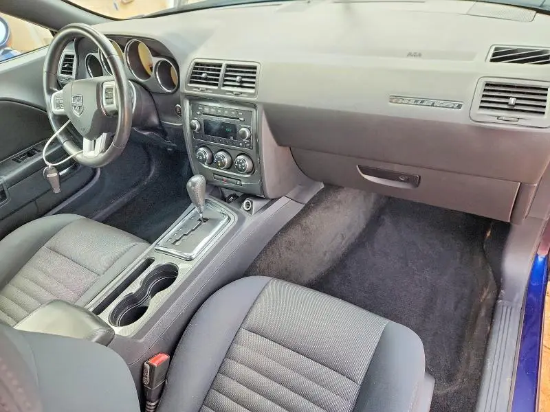 2013 DODGE CHALLENGER SXT  