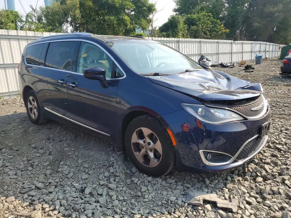 2017 CHRYSLER PACIFICA TOURING L PLUS  