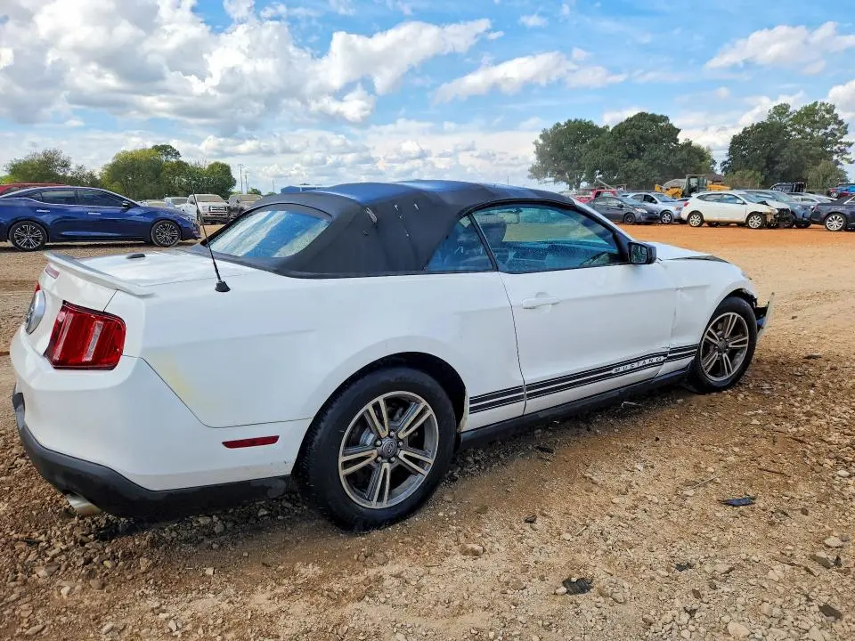 2011 FORD MUSTANG   