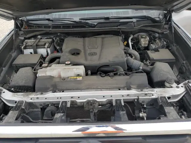 2024 TOYOTA TUNDRA CREWMAX SR  