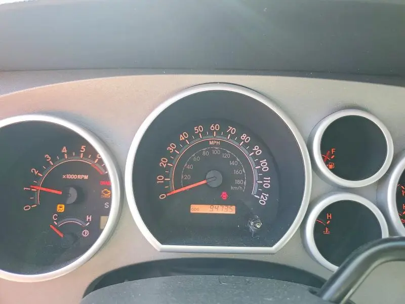 2011 TOYOTA TUNDRA CREWMAX SR5  