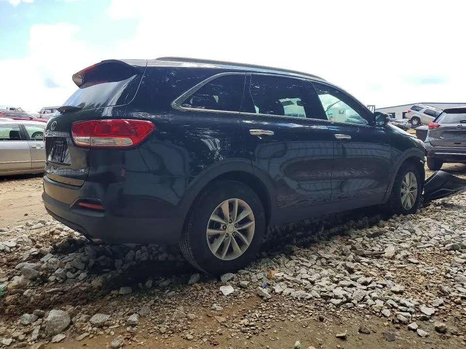 2017 KIA SORENTO LX V6  