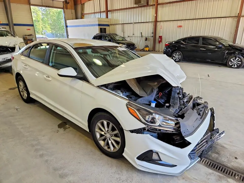 2018 HYUNDAI SONATA SE  