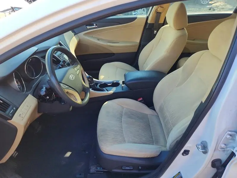 2011 HYUNDAI SONATA GLS  
