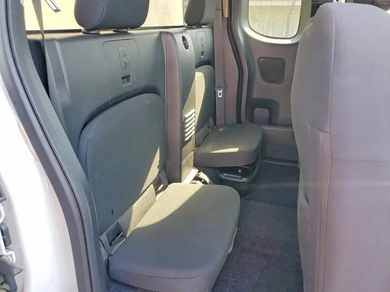 2024 NISSAN FRONTIER S  