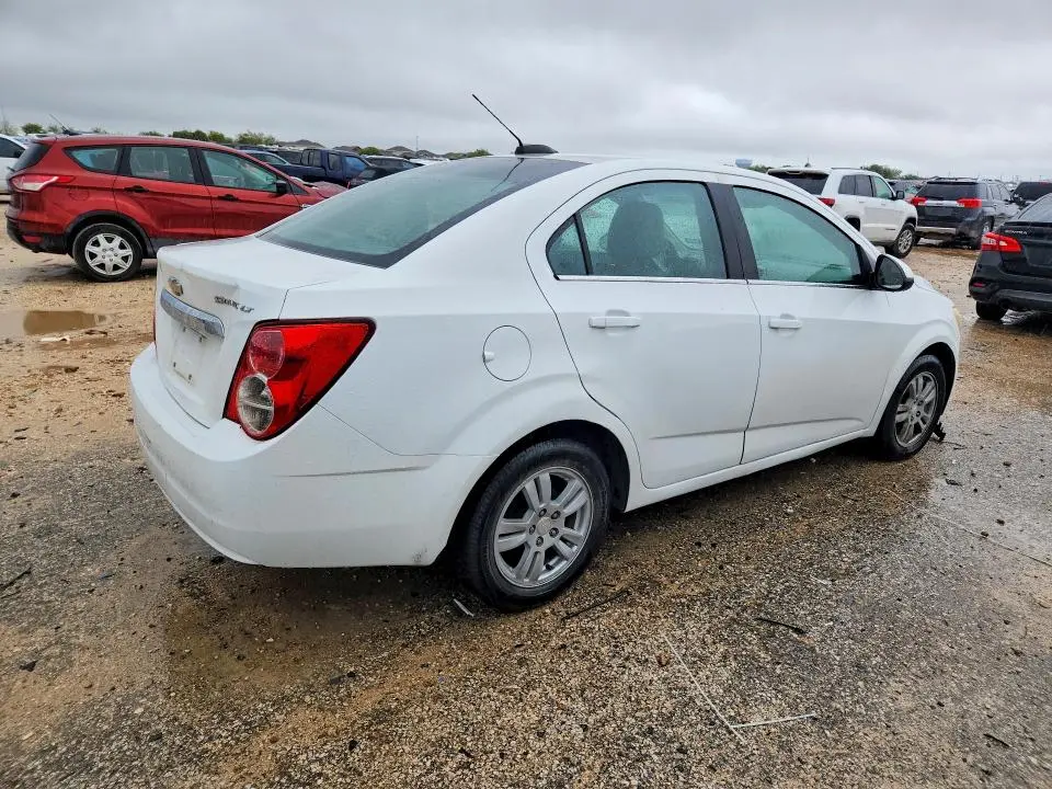 2015 CHEVROLET SONIC LT  