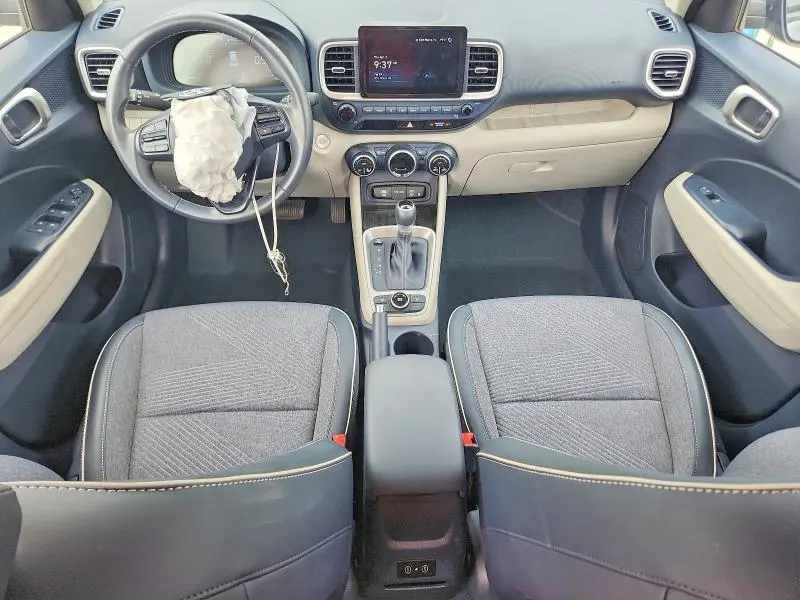 2024 HYUNDAI VENUE LIMITED  