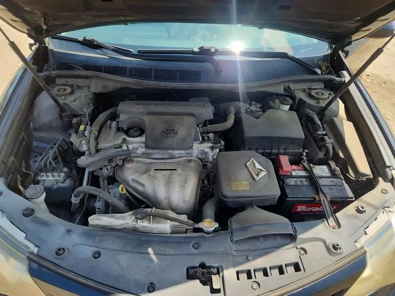 2014 TOYOTA CAMRY SE  