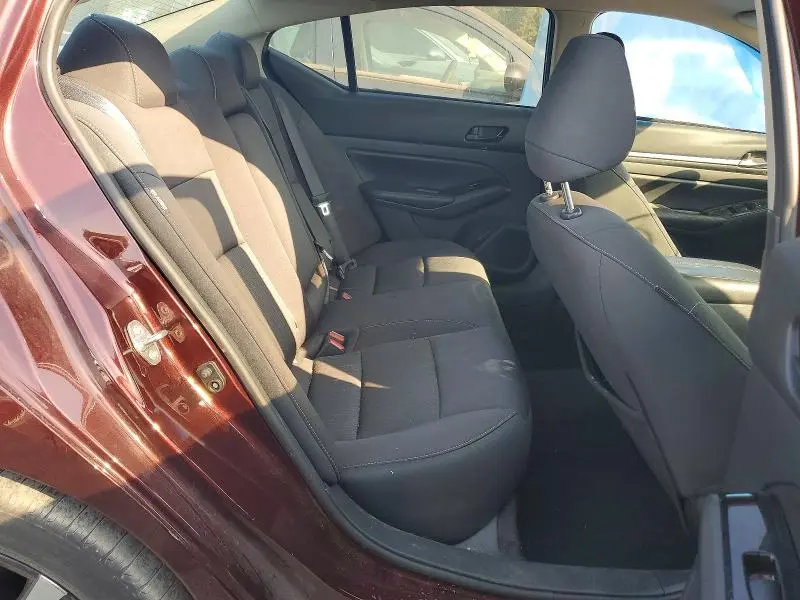 2023 NISSAN ALTIMA SV  