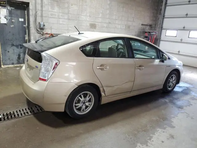2011 TOYOTA PRIUS