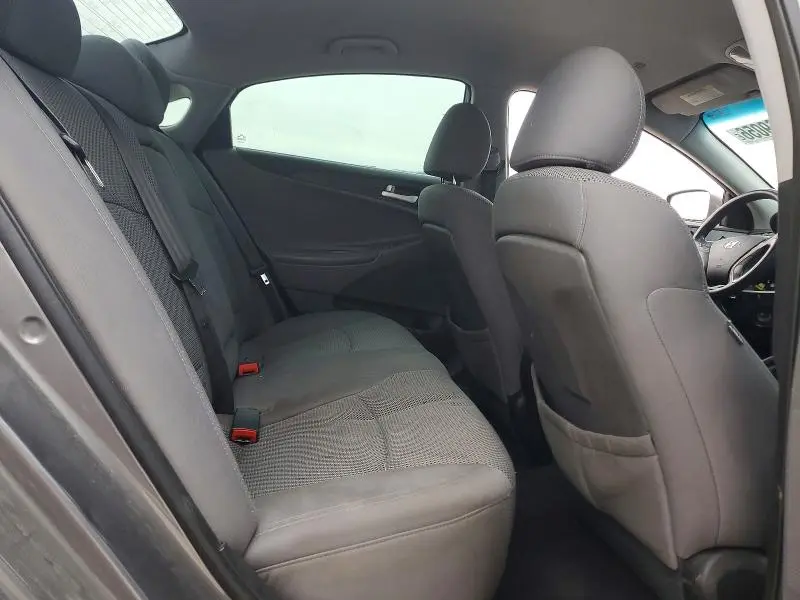 2011 HYUNDAI SONATA GLS  