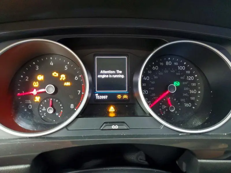 2018 VOLKSWAGEN TIGUAN SE  