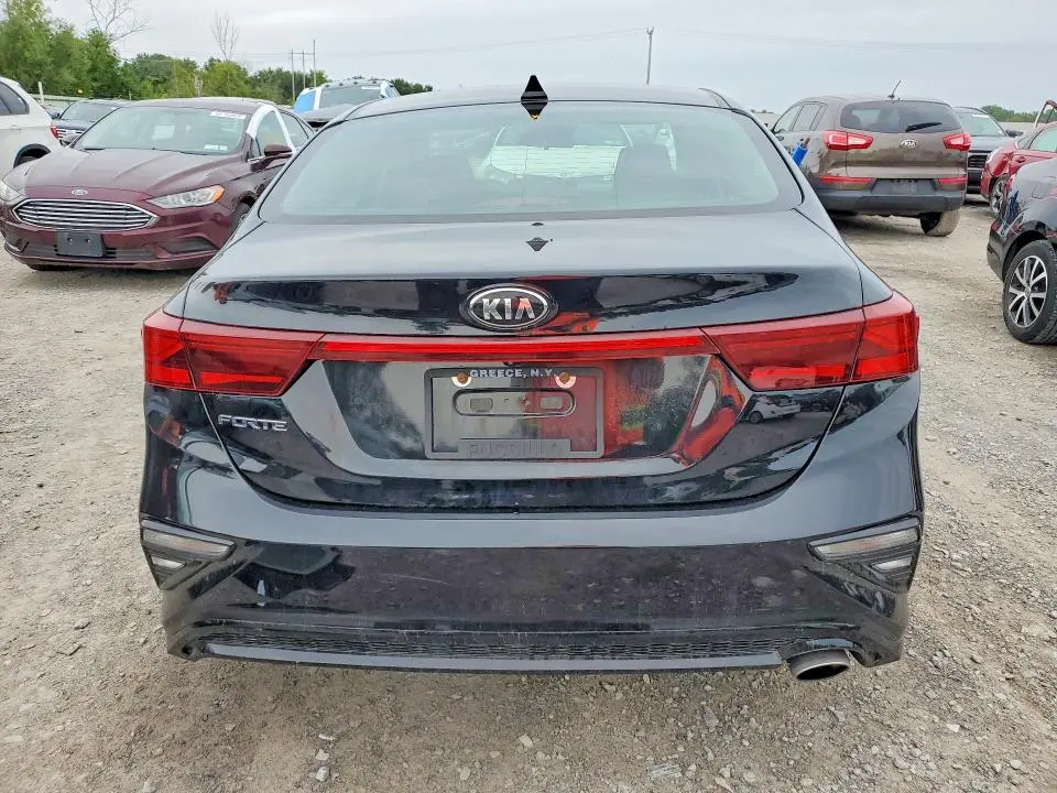 2019 KIA FORTE LXS  