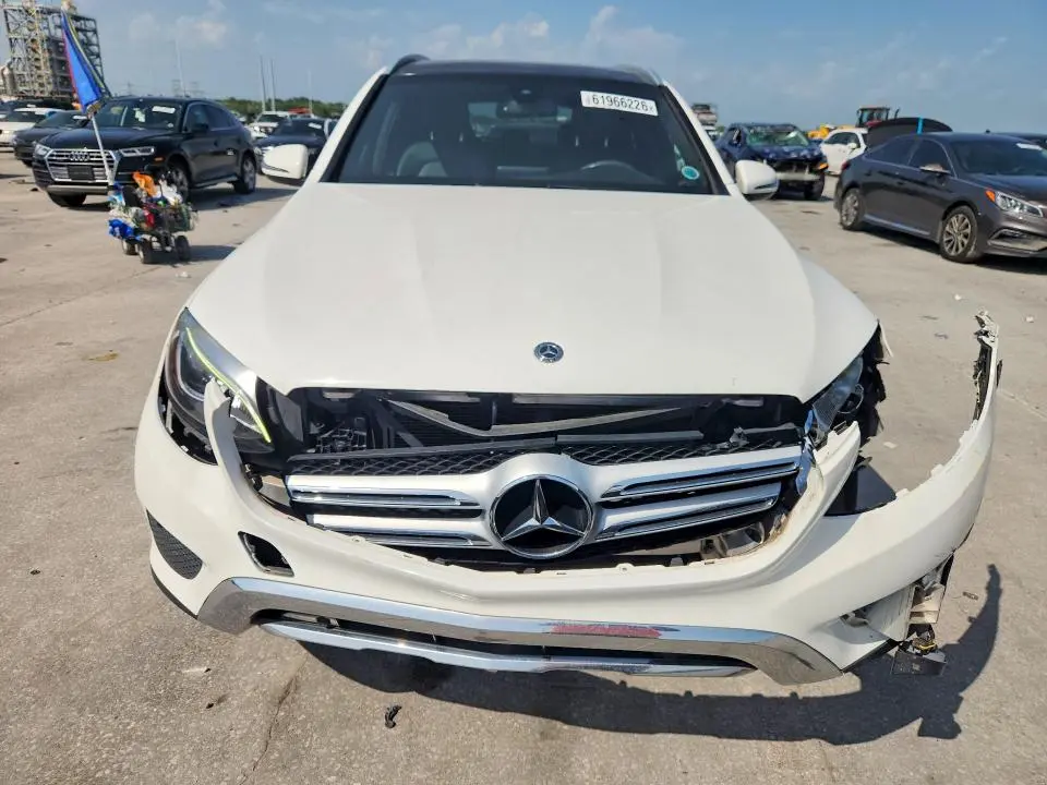 2019 MERCEDES-BENZ GLC 300  