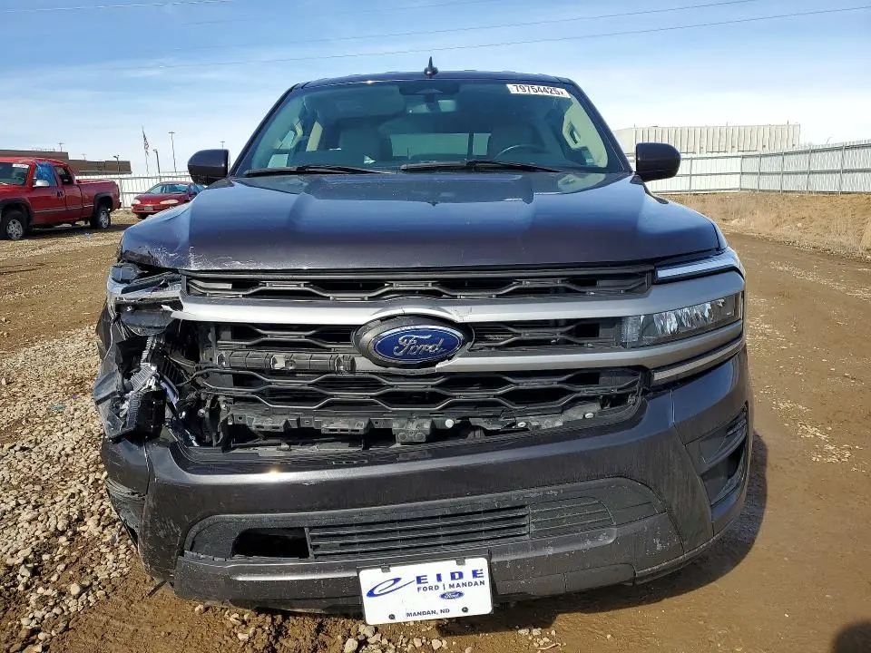 2024 FORD EXPEDITION XLT  
