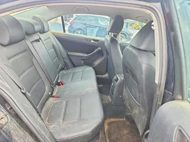 2012 VOLKSWAGEN JETTA SE  