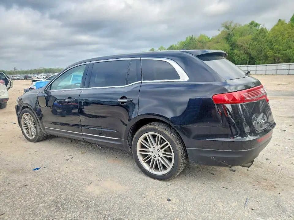 2019 LINCOLN MKT   
