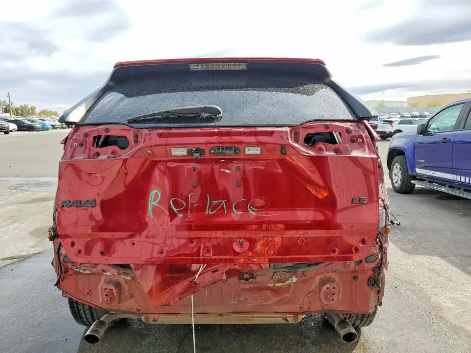 2019 TOYOTA RAV4 LE  