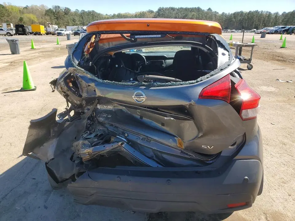 2020 NISSAN KICKS SV  