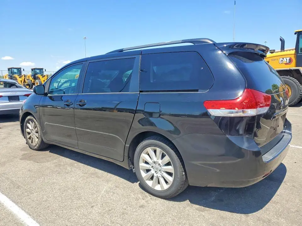 2012 TOYOTA SIENNA XLE 7-PASSENGER  