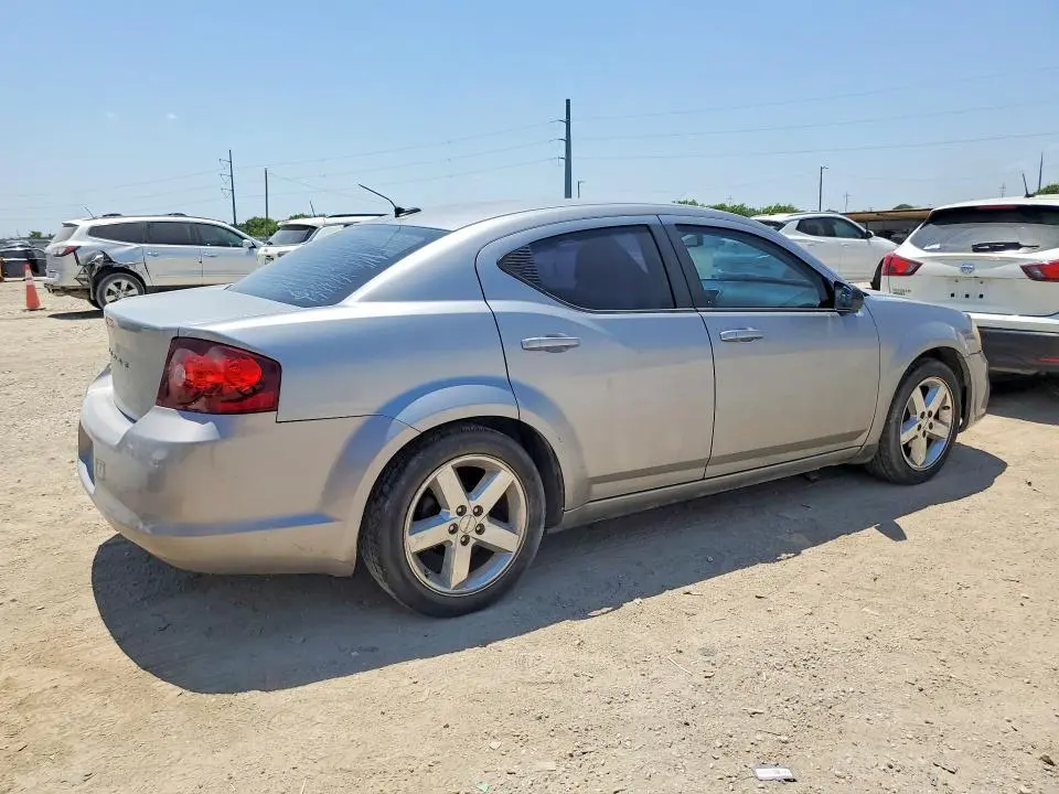 2013 DODGE AVENGER SE  