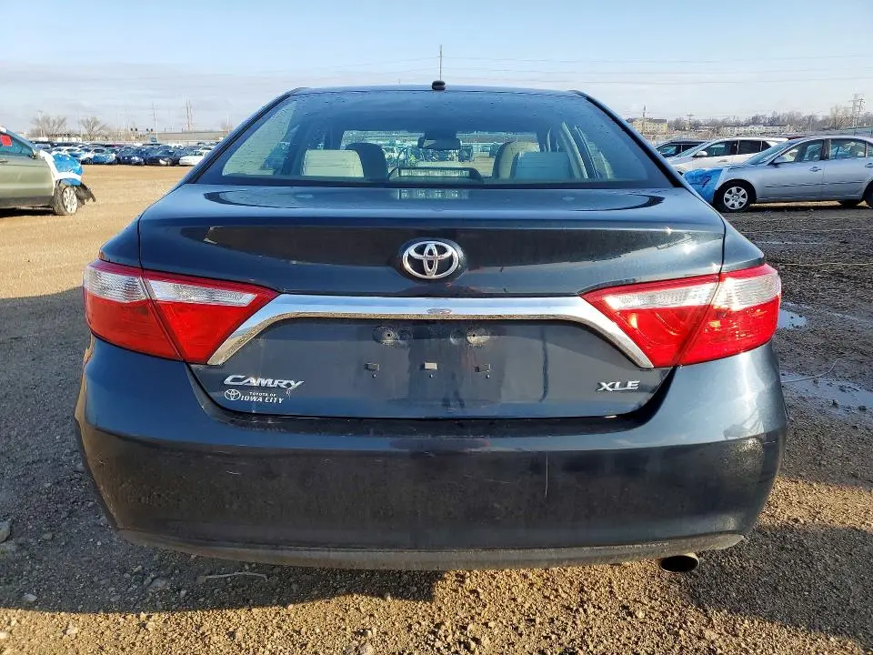 2017 TOYOTA CAMRY XLE  