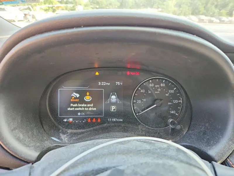 2021 NISSAN KICKS SR  