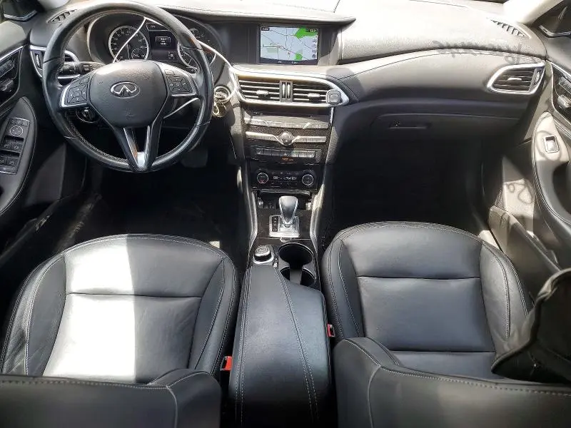 2017 INFINITI QX30 PREMIUM  