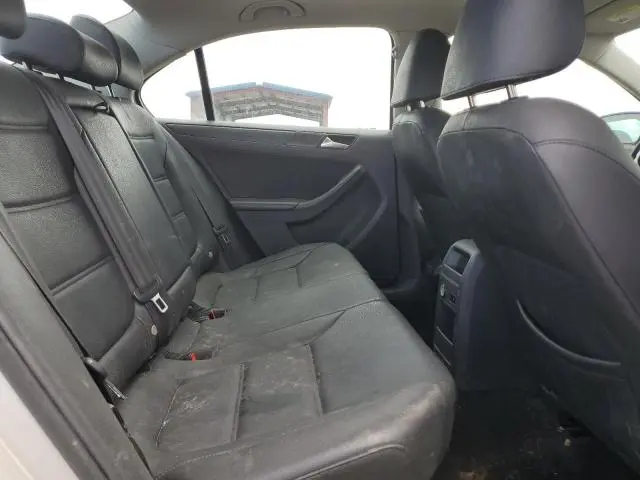 2012 VOLKSWAGEN JETTA SE  
