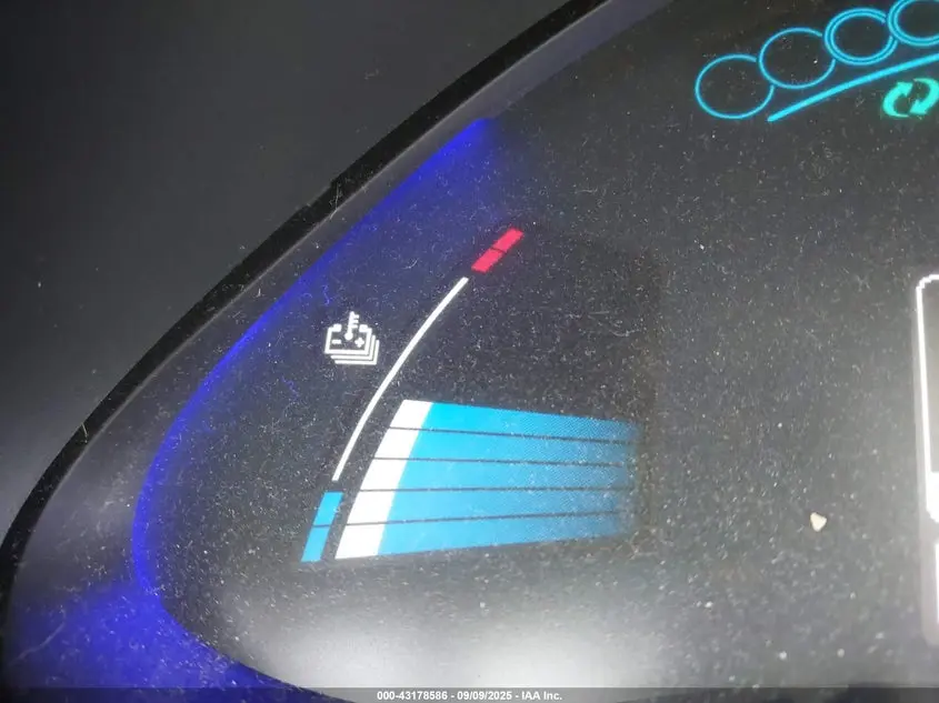 2013 NISSAN LEAF SV