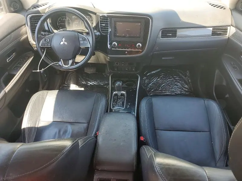 2020 MITSUBISHI OUTLANDER SE  
