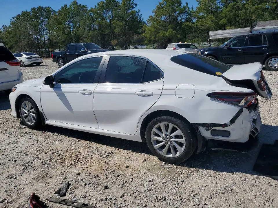2021 TOYOTA CAMRY LE  