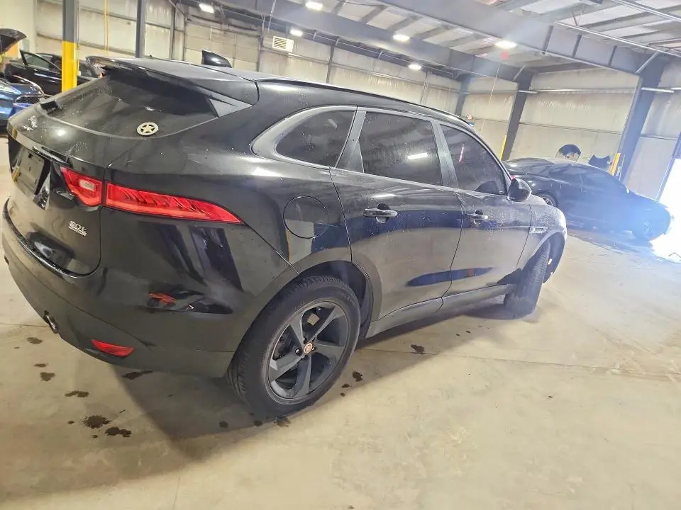2018 JAGUAR F-PACE PREMIUM  