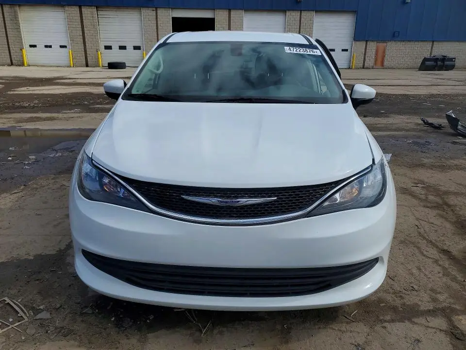 2020 CHRYSLER VOYAGER LX  