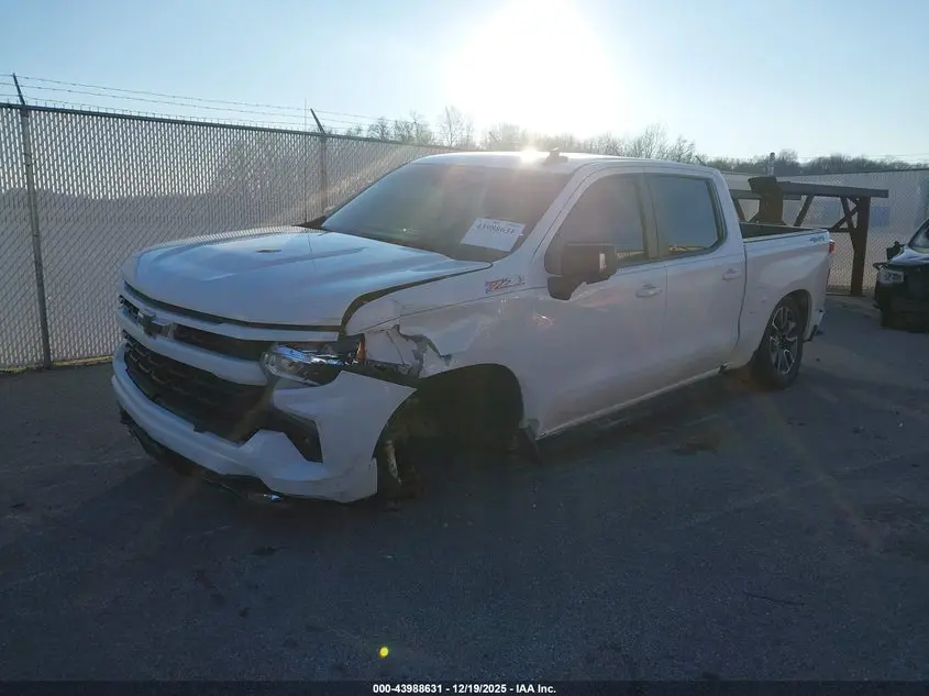 2024 CHEVROLET SILVERADO 1500 4WD  SHORT BED RST