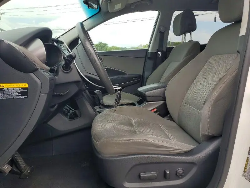 2016 HYUNDAI SANTA FE SE  