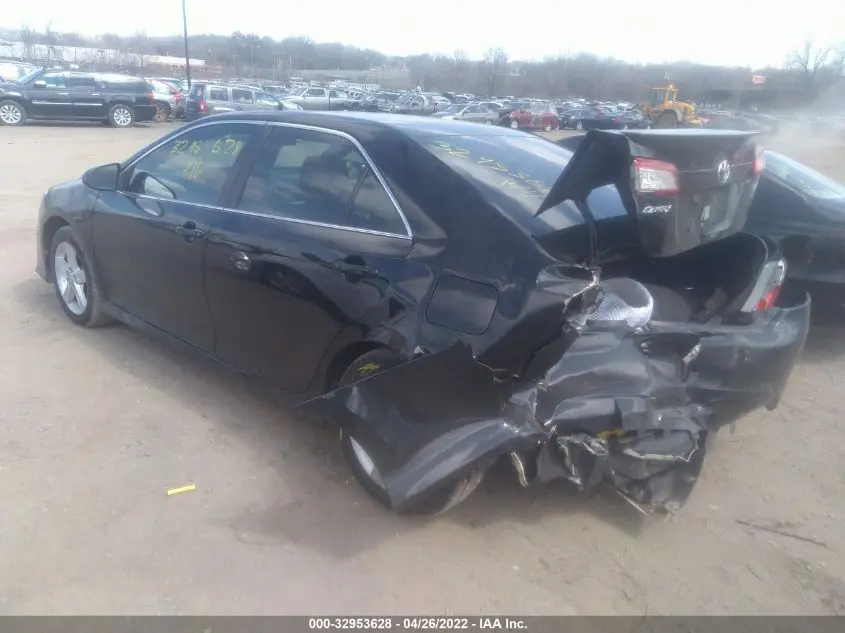 2012 TOYOTA CAMRY SE
