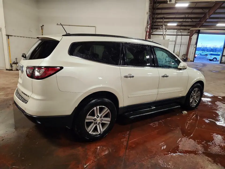 2015 CHEVROLET TRAVERSE LT  