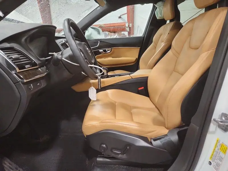 2018 VOLVO XC90 T6  