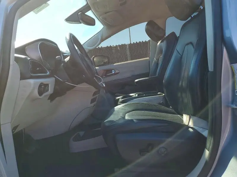 2020 CHRYSLER VOYAGER LXI  