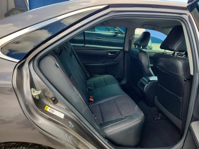 2017 TOYOTA CAMRY SE  