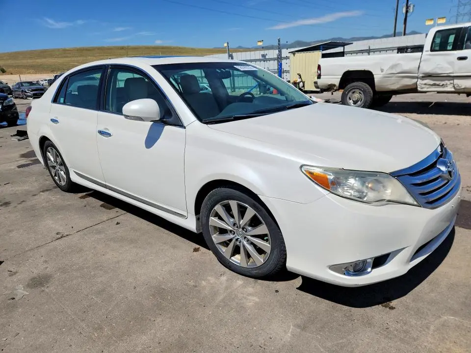 2011 TOYOTA AVALON LIMITED  