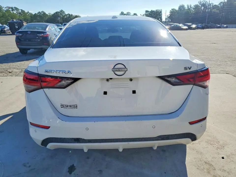 2024 NISSAN SENTRA SV  