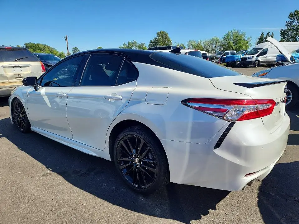 2020 TOYOTA CAMRY XSE  