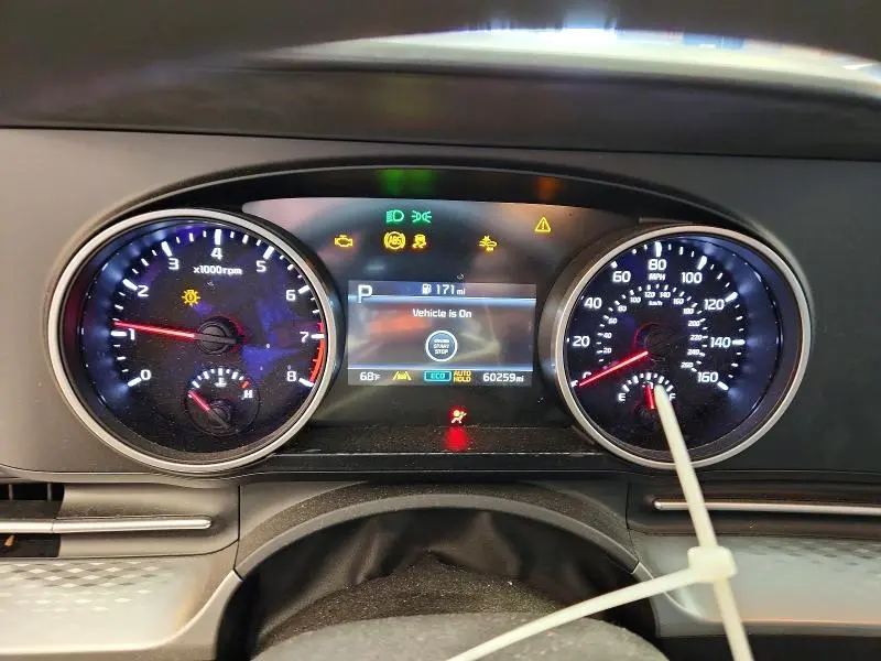 2022 KIA CARNIVAL LX  