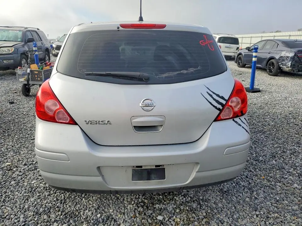2010 NISSAN VERSA 1.8 S  