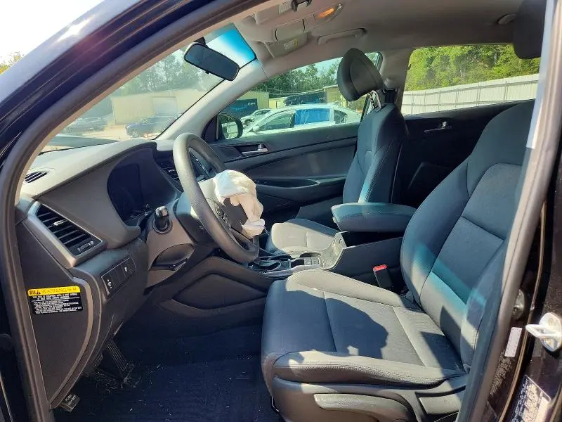 2018 HYUNDAI TUCSON SE  