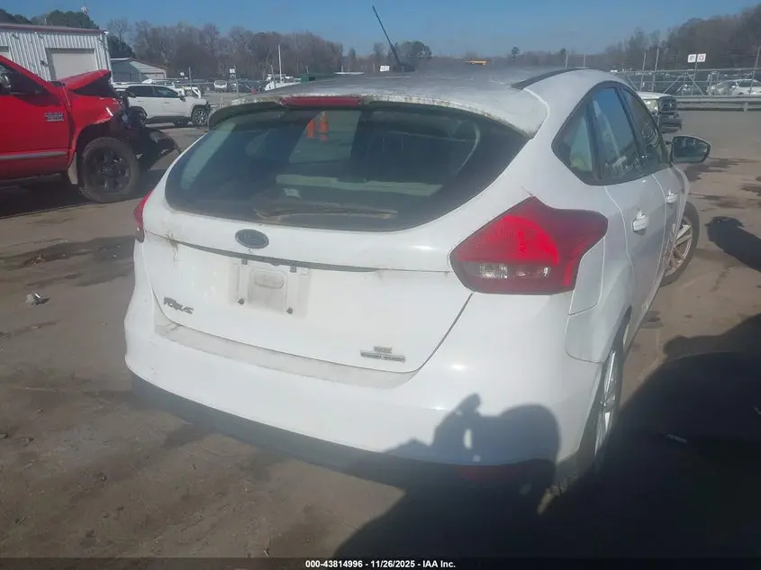 2015 FORD FOCUS SE